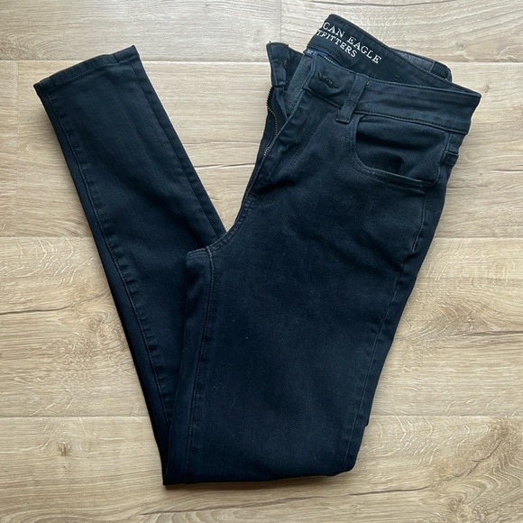 American Eagle Black Jean/Jeggings - Picture 1 of 5